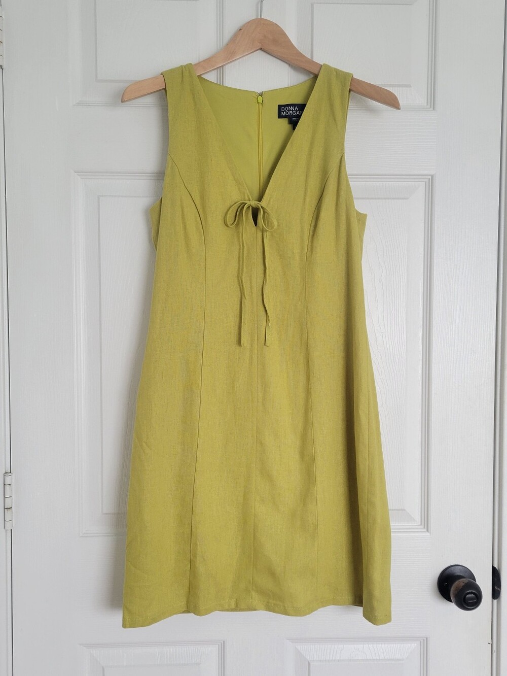 Donna Morgan Sleeveless V-Neck Linen Blend Tie-Front Dress in Chartreuse